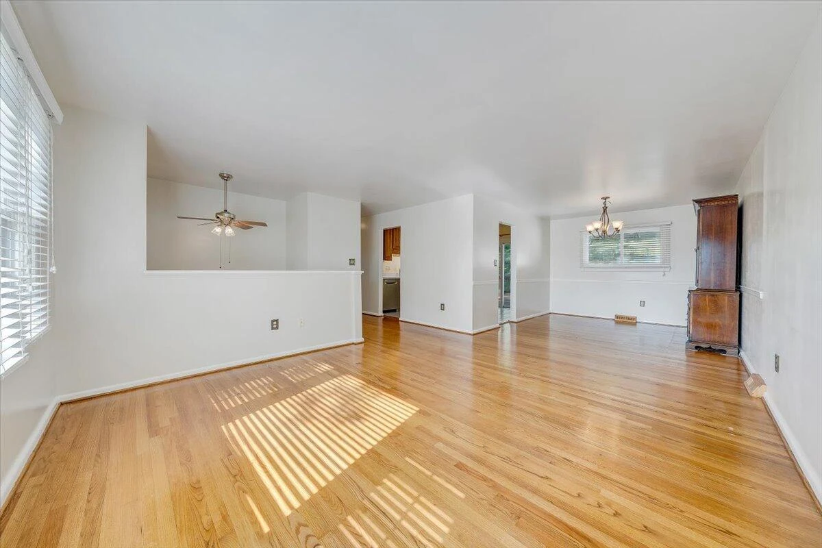 3871 Meadowlark RD - Photo 3