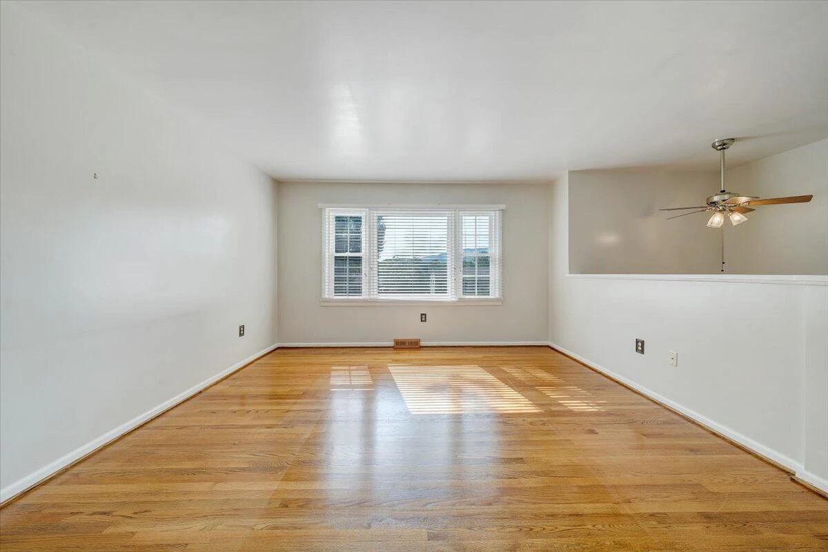 3871 Meadowlark RD - Photo 5