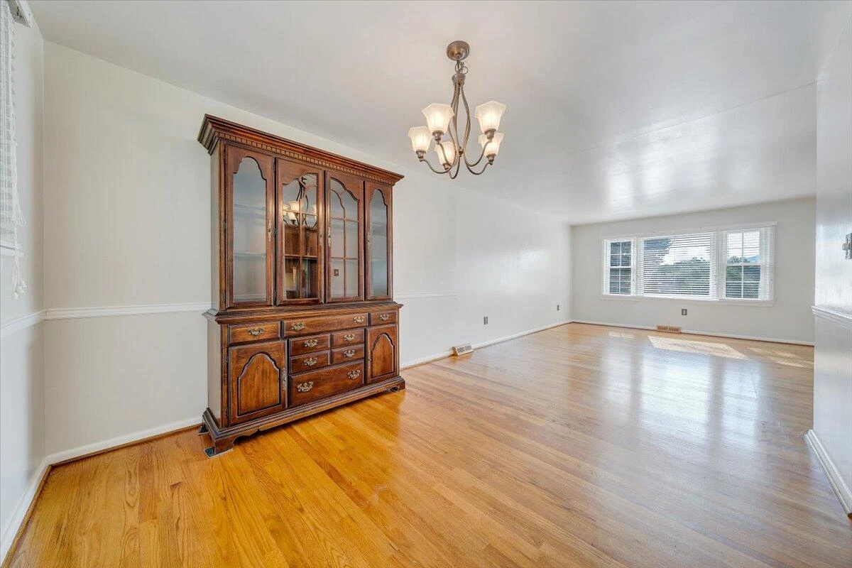 3871 Meadowlark RD - Photo 6
