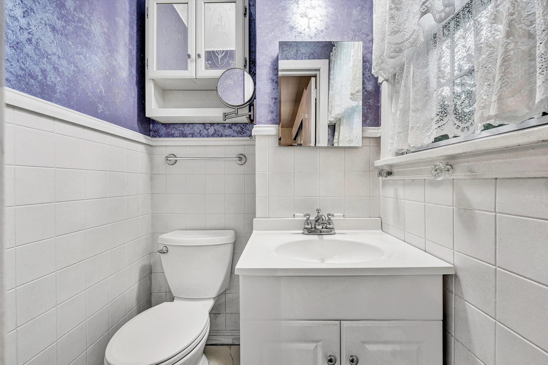 2401 Maiden LN - Photo 20