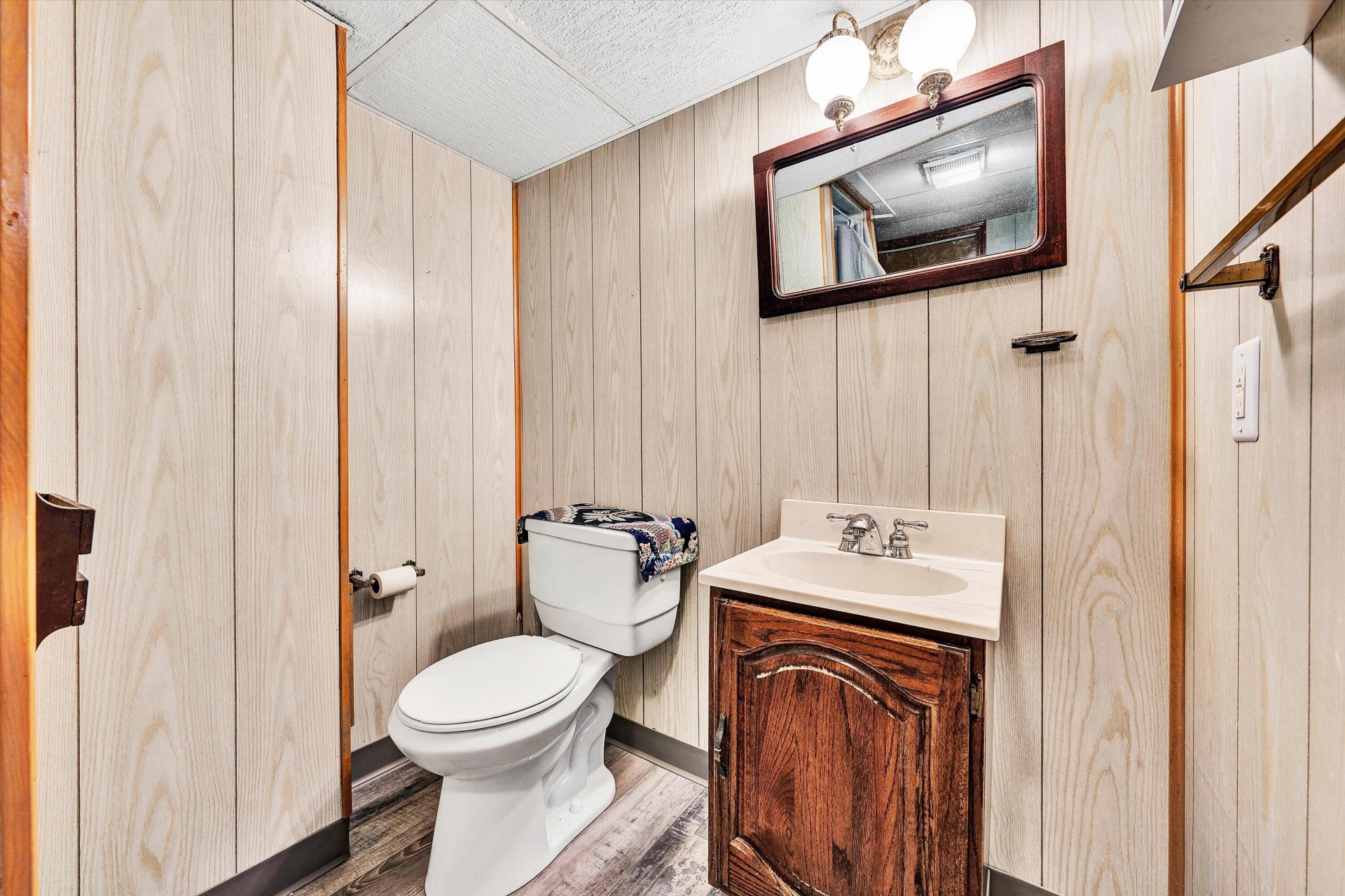 2401 Maiden LN - Photo 22