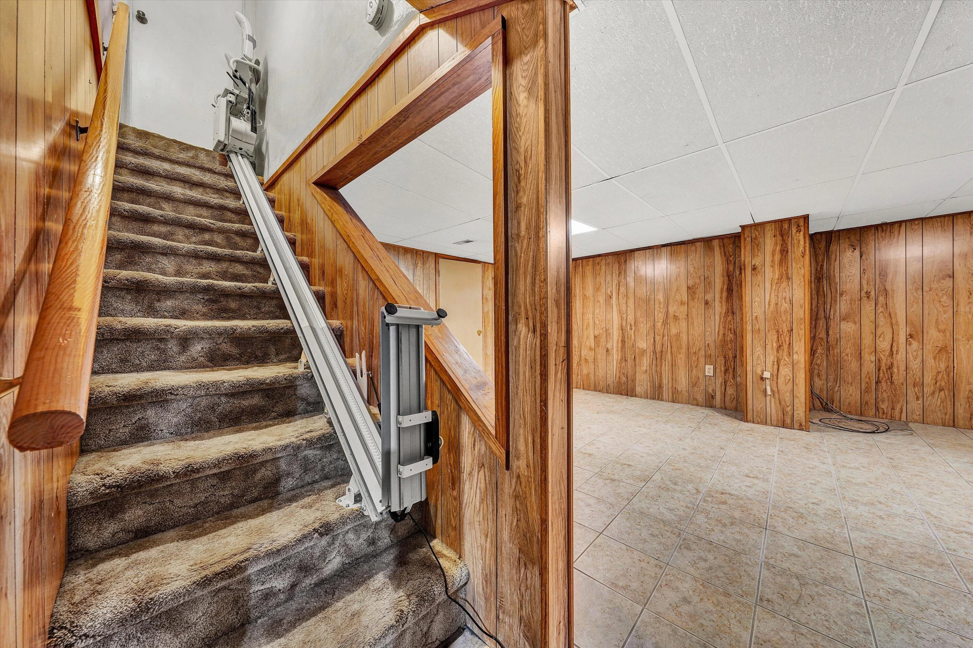 2401 Maiden LN - Photo 25