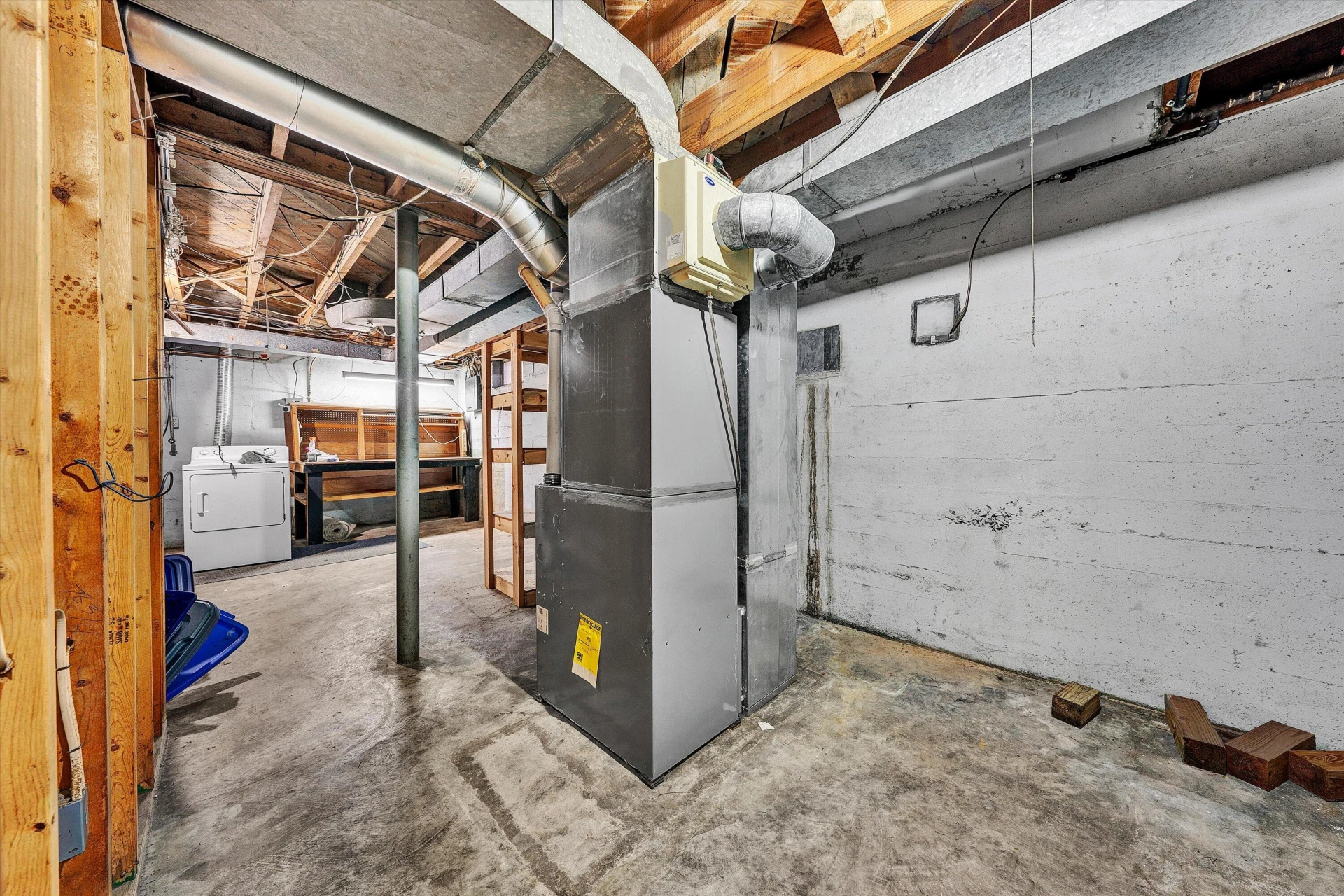 2401 Maiden LN - Photo 26