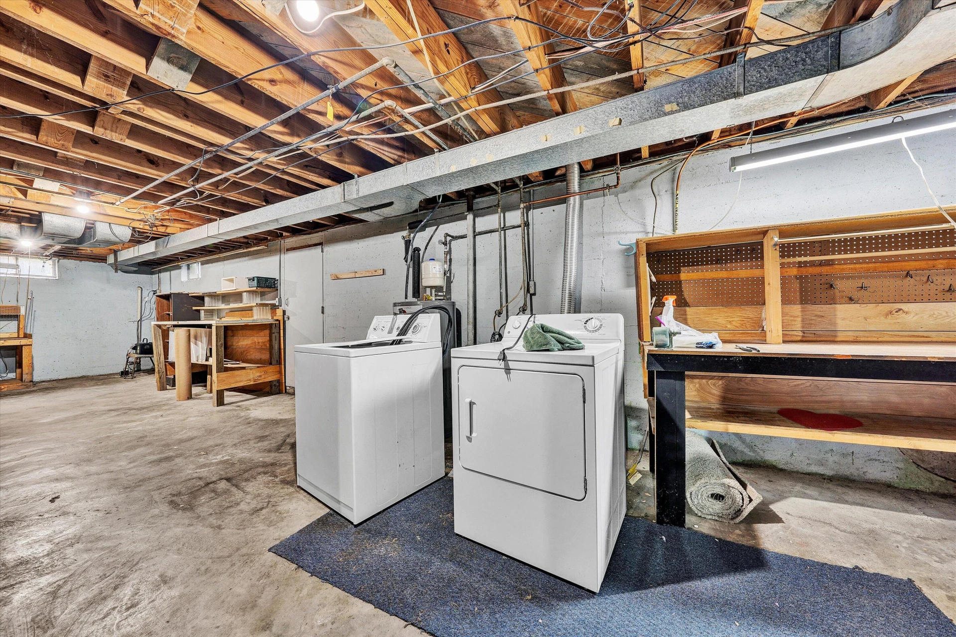 2401 Maiden LN - Photo 28