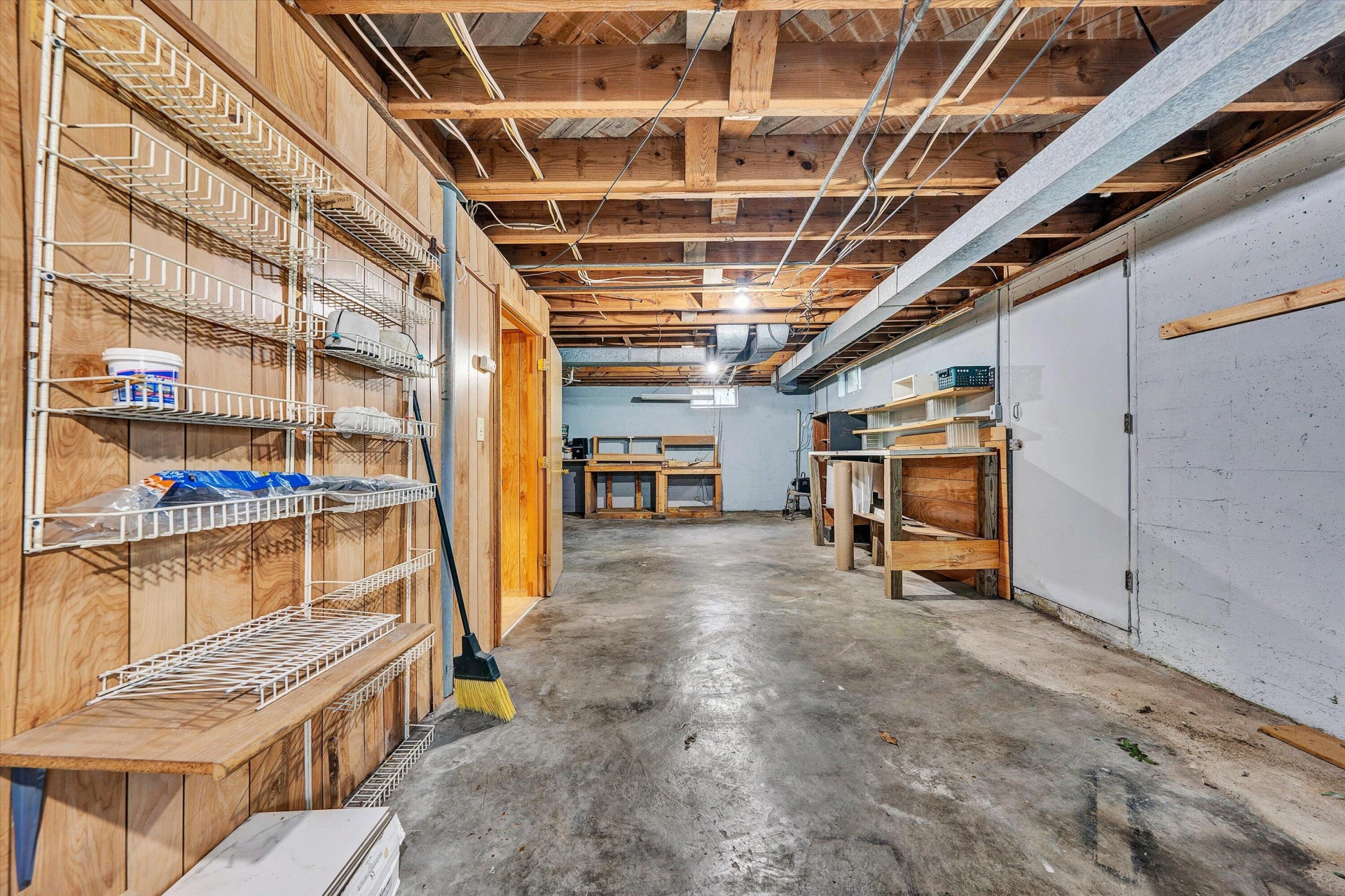 2401 Maiden LN - Photo 30