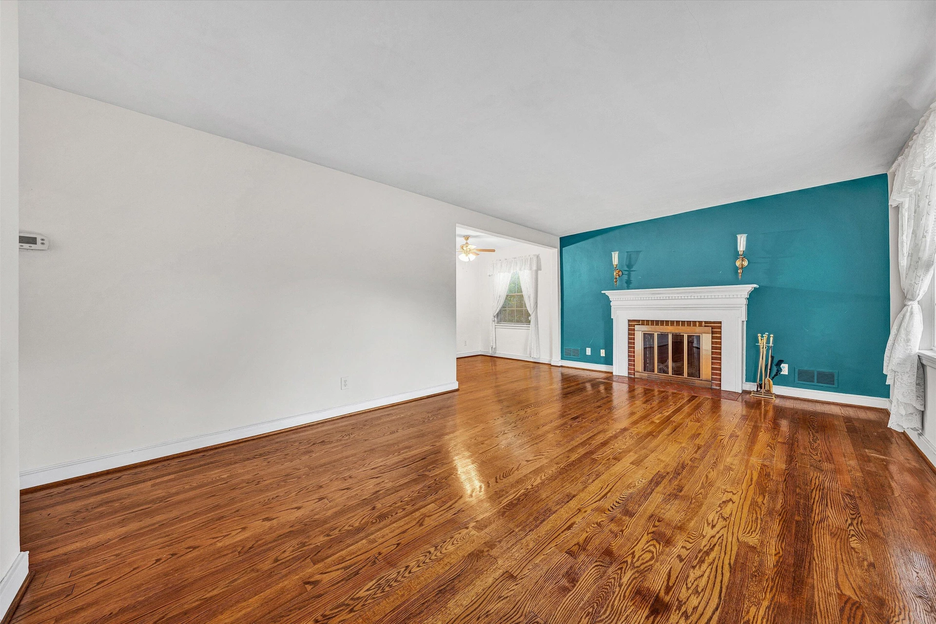 2401 Maiden LN - Photo 5