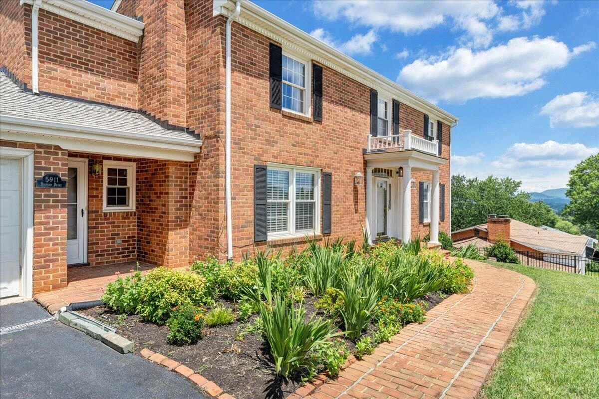 5911 Bighorn DR - Photo 2
