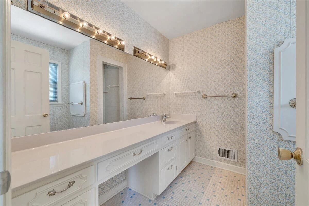5911 Bighorn DR - Photo 32