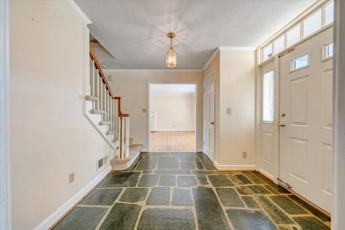 5911 Bighorn DR - Photo 4