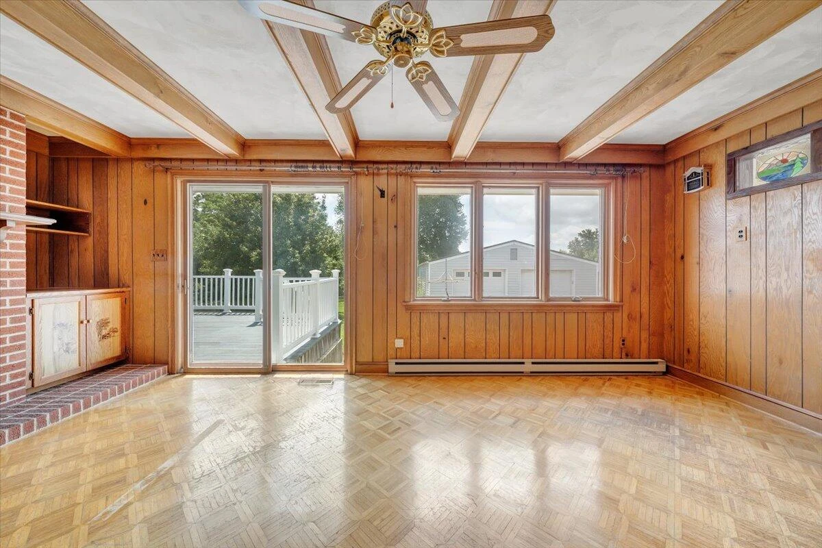 915 Ridgecrest DR - Photo 16