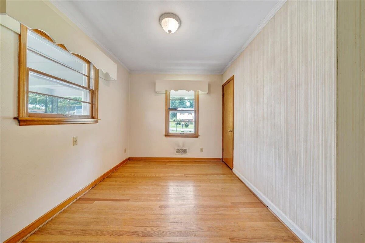 915 Ridgecrest DR - Photo 18