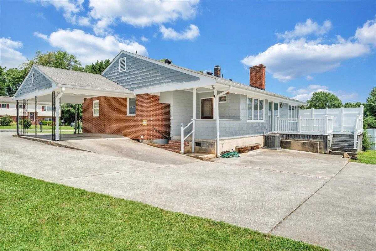 915 Ridgecrest DR - Photo 52