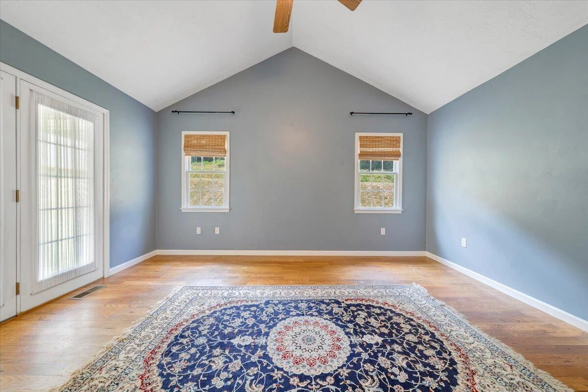 1403 Greyledge RD - Photo 12