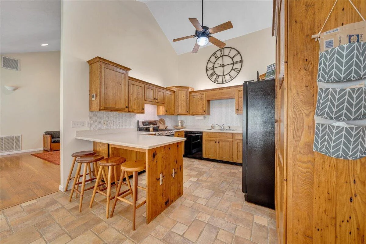 1403 Greyledge RD - Photo 14