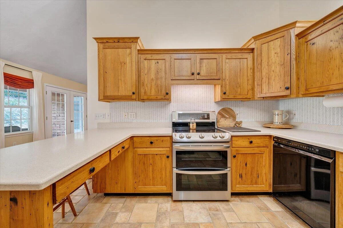 1403 Greyledge RD - Photo 19