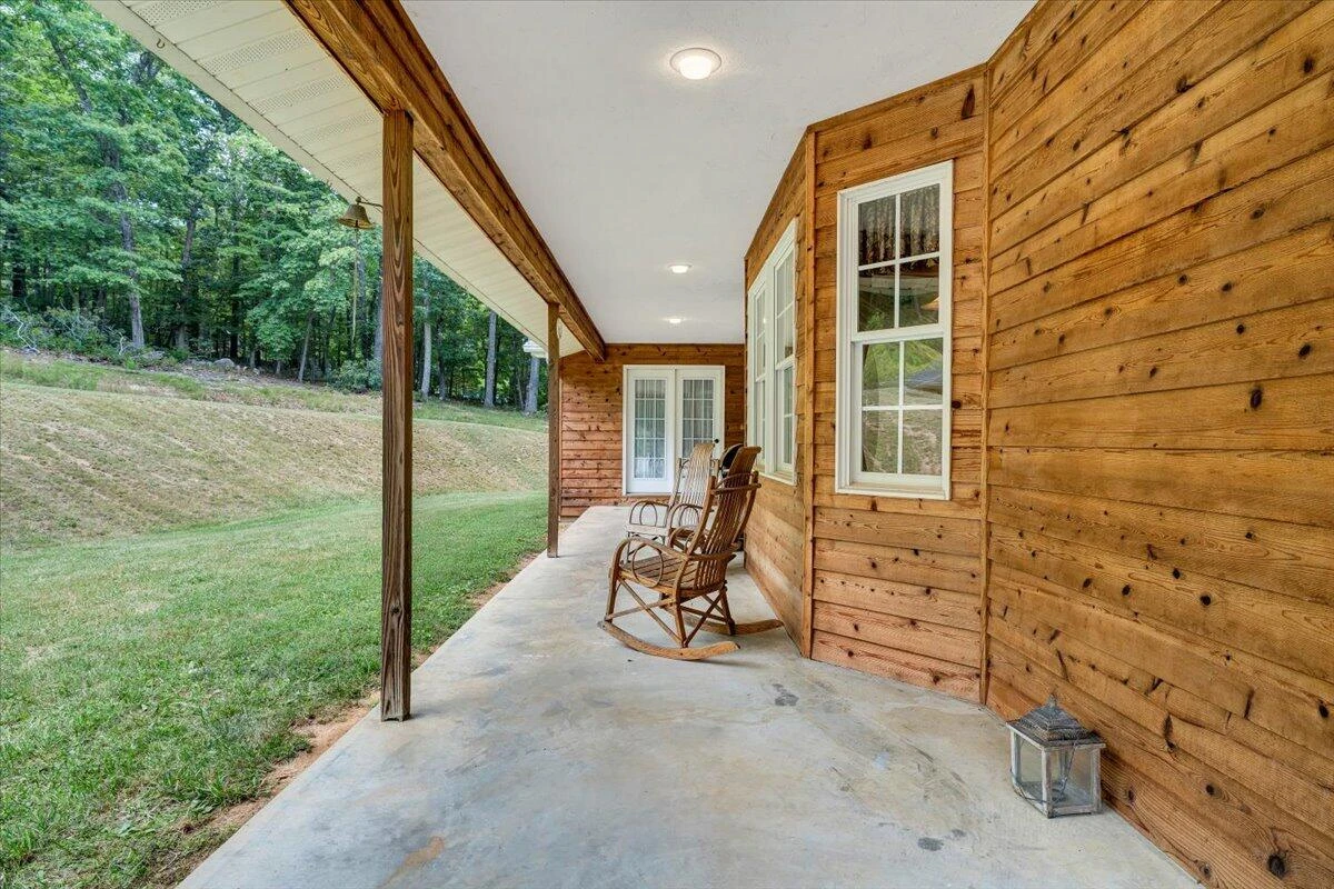 1403 Greyledge RD - Photo 28