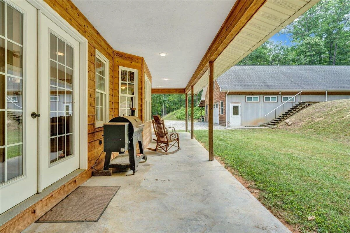 1403 Greyledge RD - Photo 30
