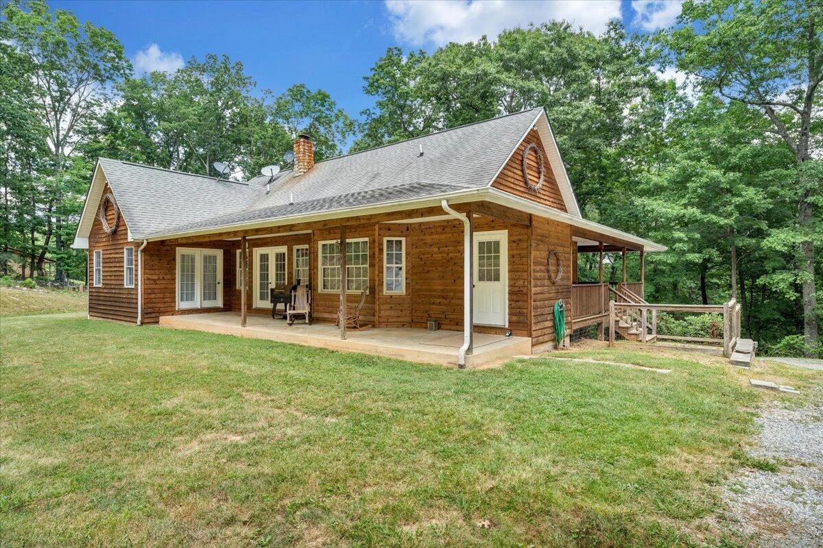 1403 Greyledge RD - Photo 32