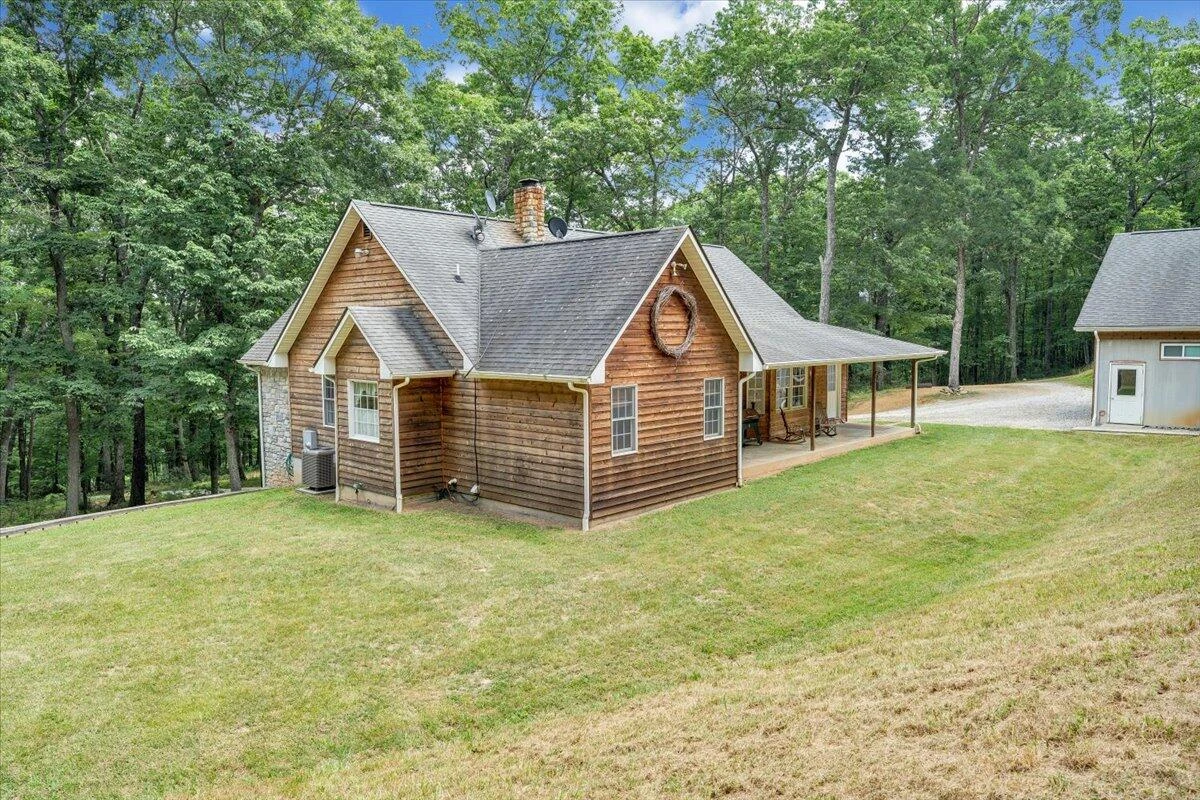 1403 Greyledge RD - Photo 33