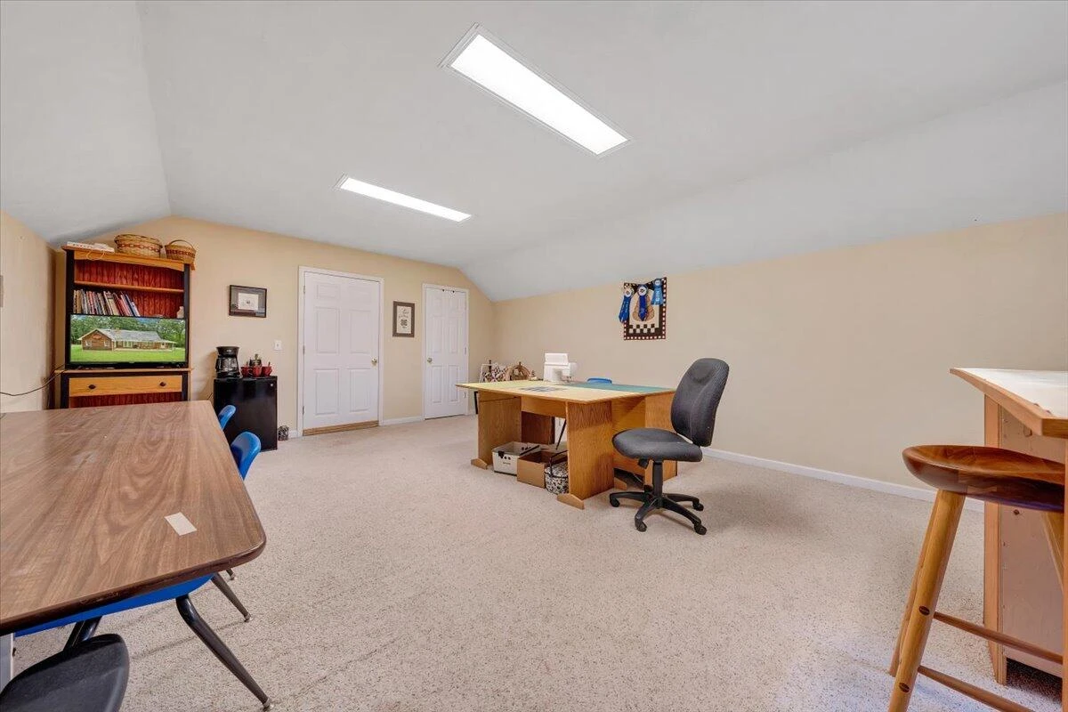 1403 Greyledge RD - Photo 45