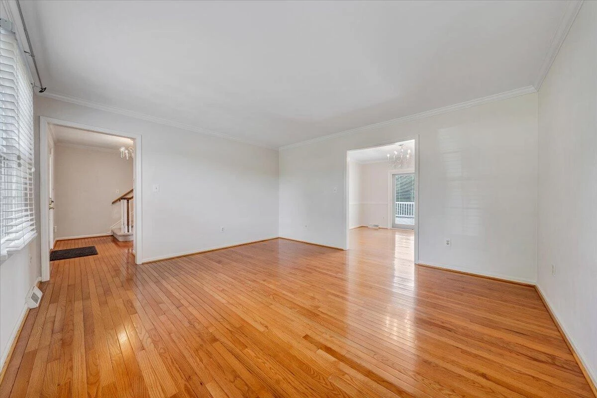 654 Joan CIR - Photo 10