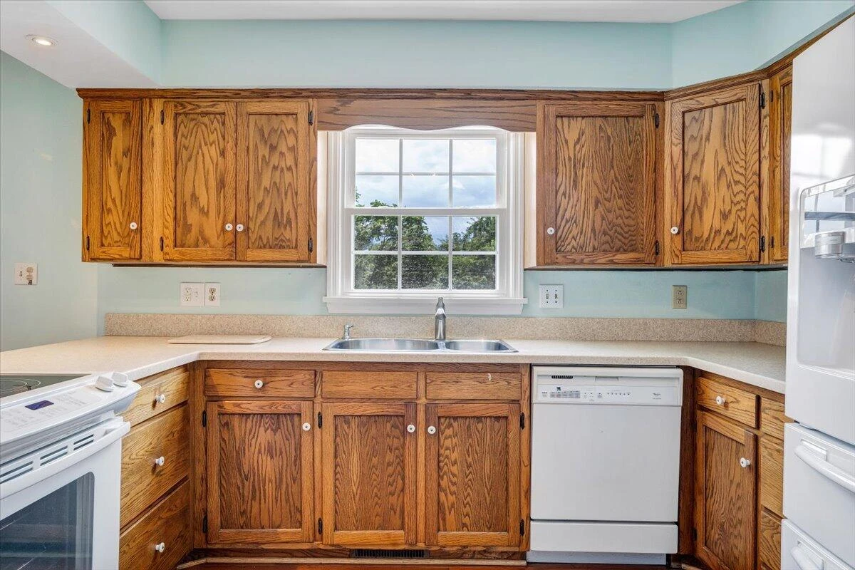 654 Joan CIR - Photo 19