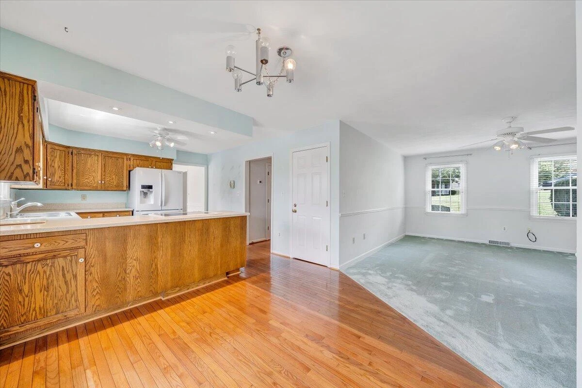654 Joan CIR - Photo 26