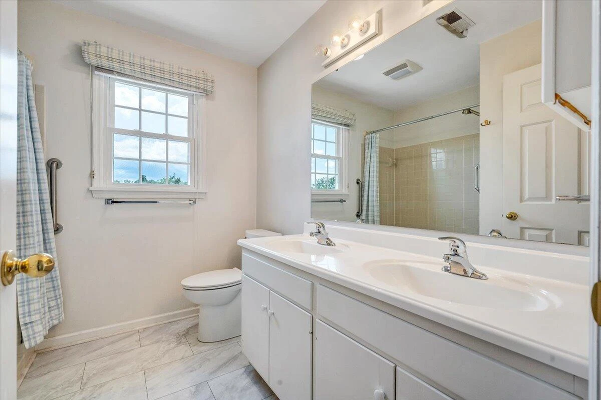 654 Joan CIR - Photo 38