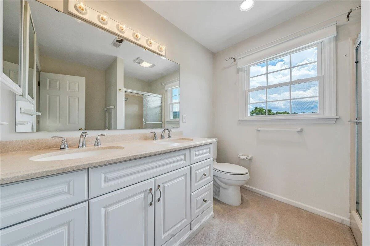 654 Joan CIR - Photo 43