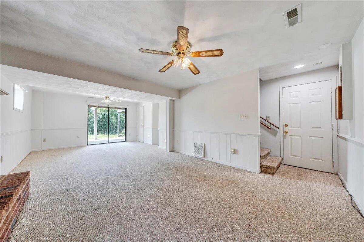654 Joan CIR - Photo 47