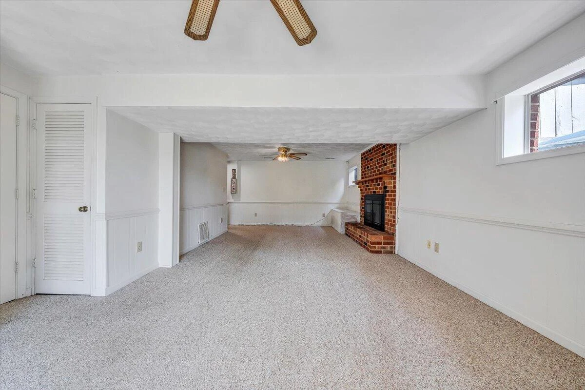 654 Joan CIR - Photo 49