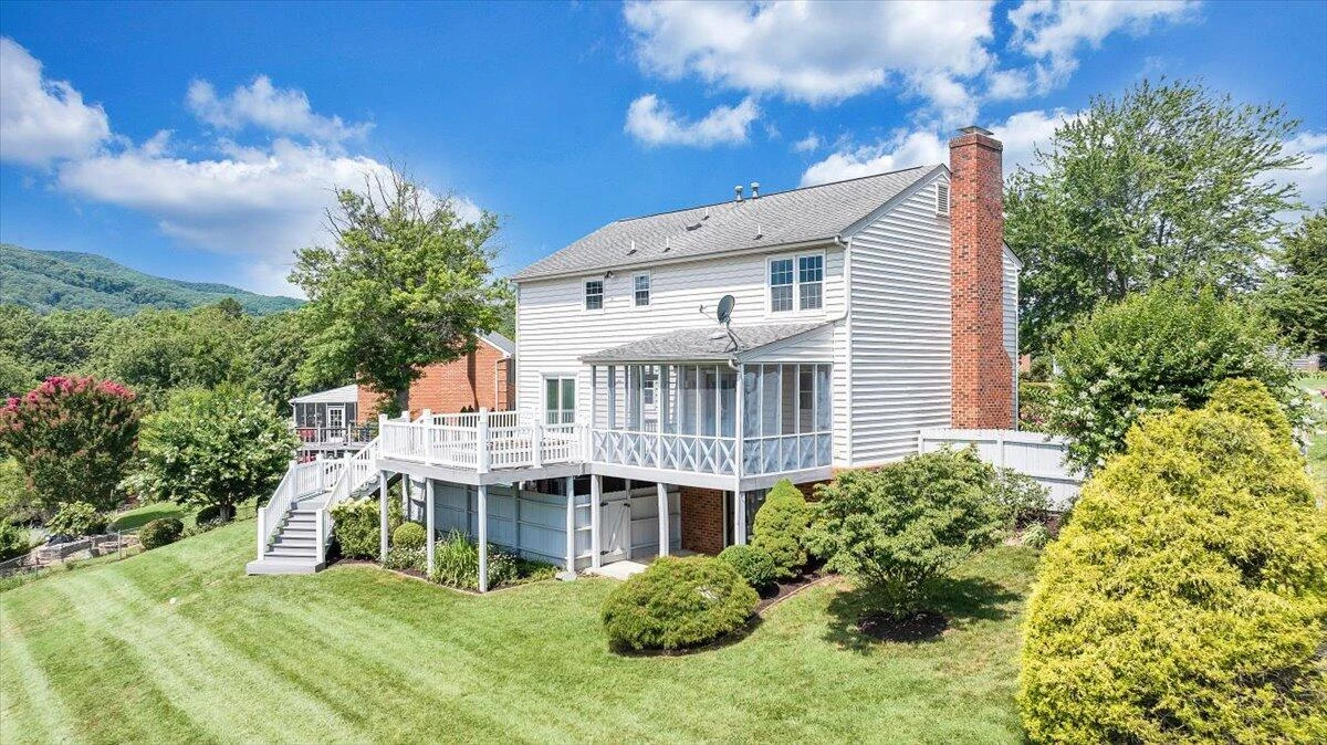 654 Joan CIR - Photo 64