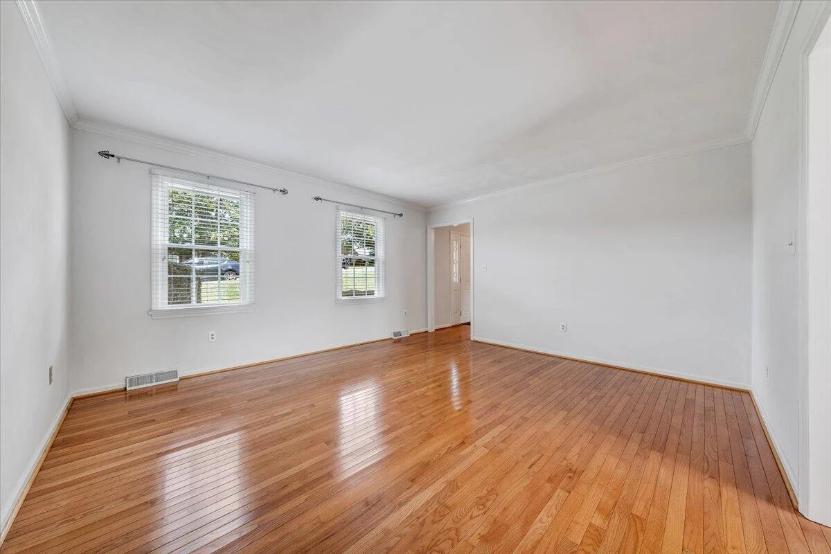 654 Joan CIR - Photo 9