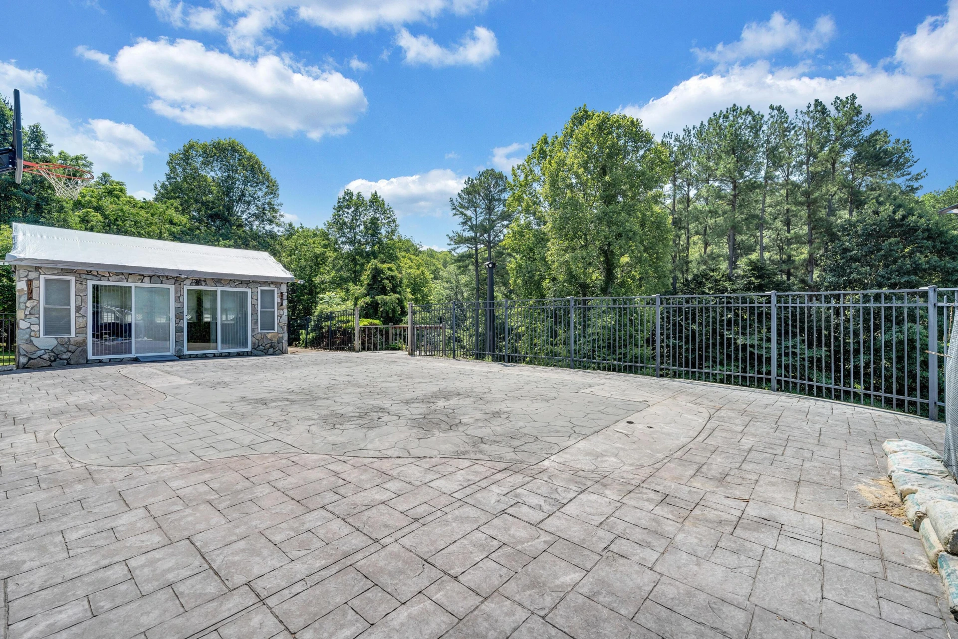 1860 Riverbend DR - Photo 70