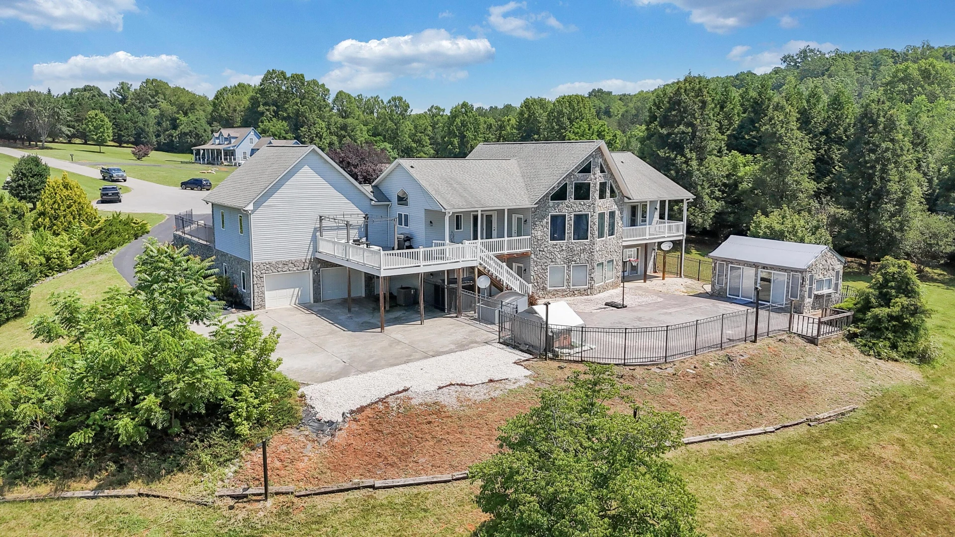 1860 Riverbend DR - Photo 91