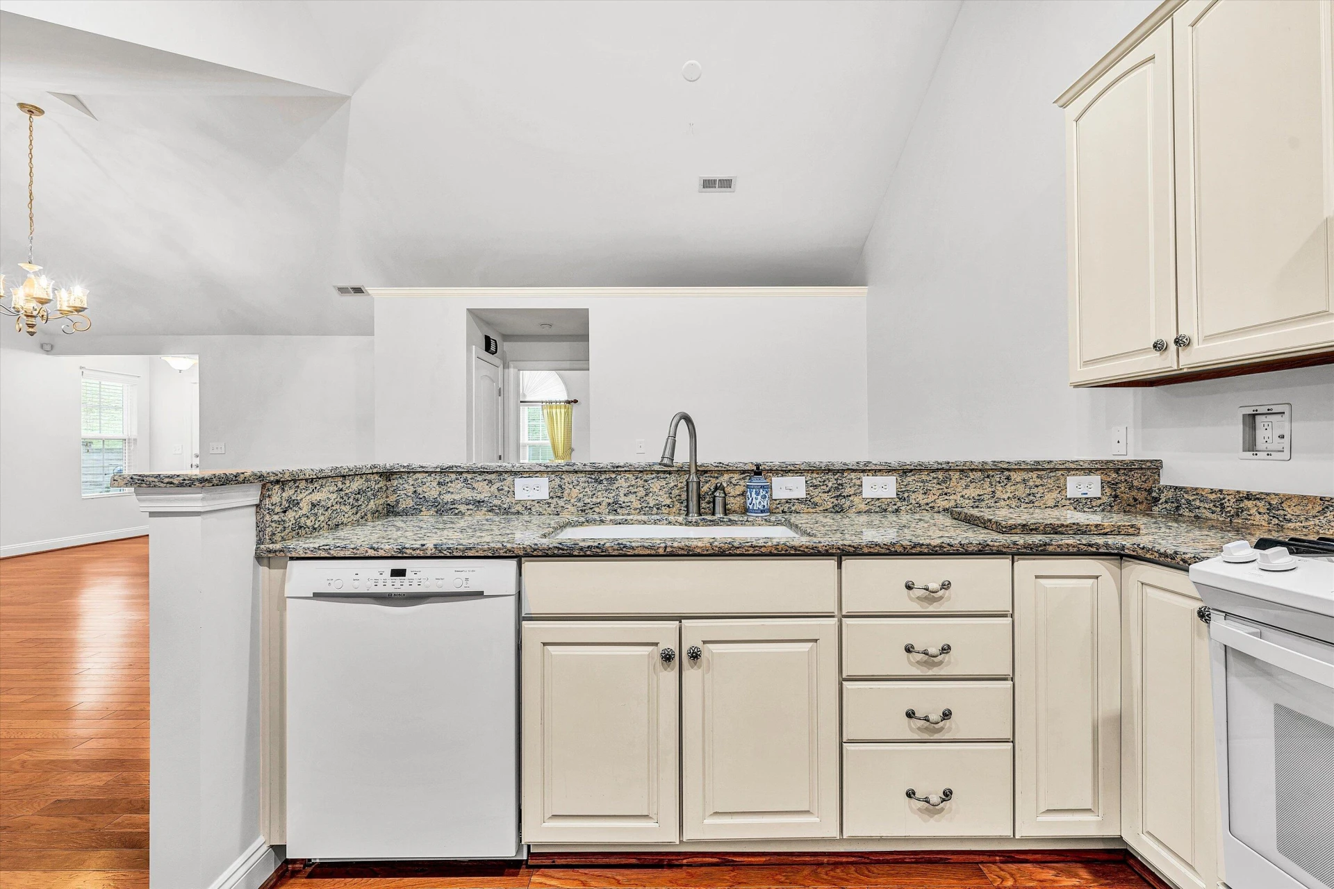 5460 Orchard Villas CIR - Photo 15