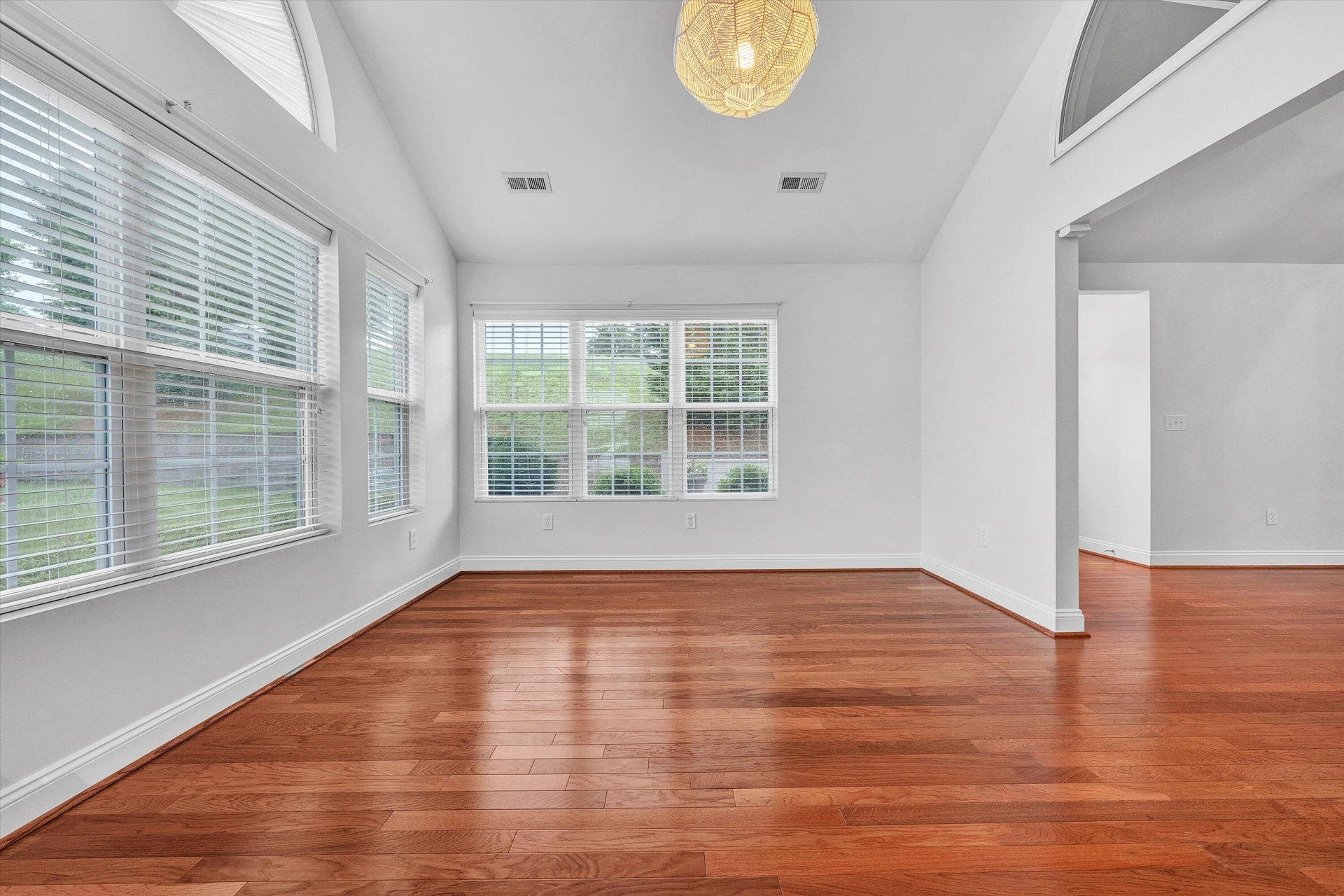 5460 Orchard Villas CIR - Photo 18