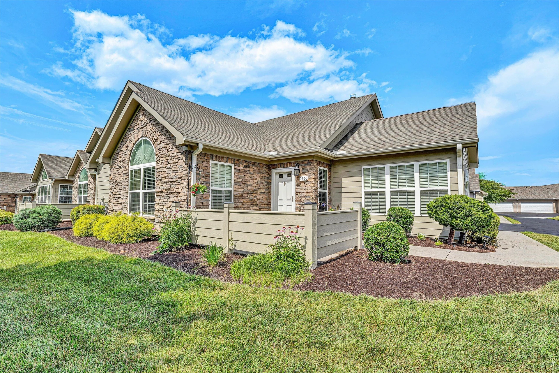 5460 Orchard Villas CIR - Photo 3