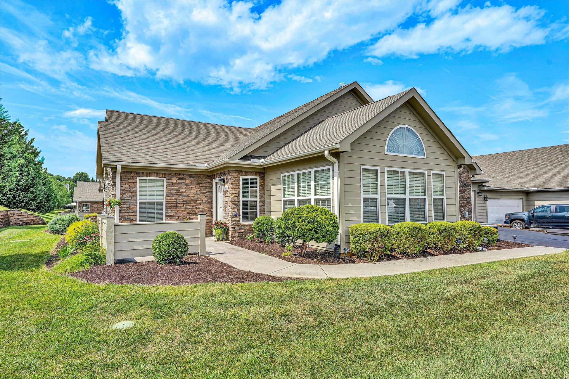 5460 Orchard Villas CIR - Photo 6
