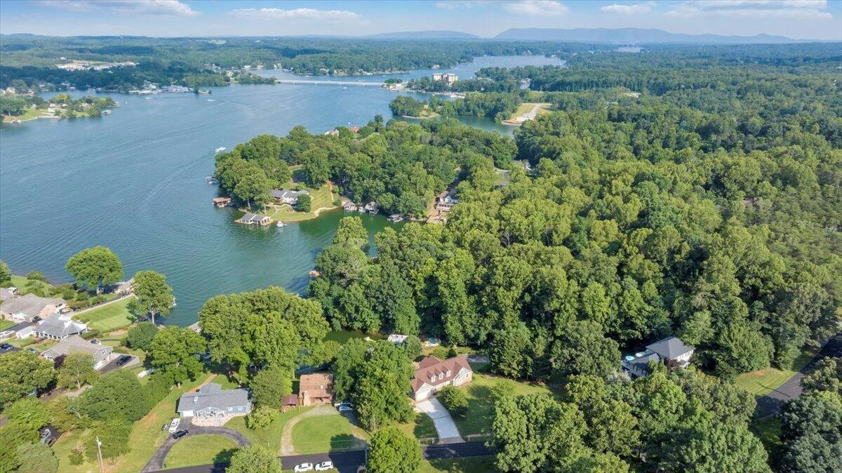 900 Lakemount DR - Photo 108