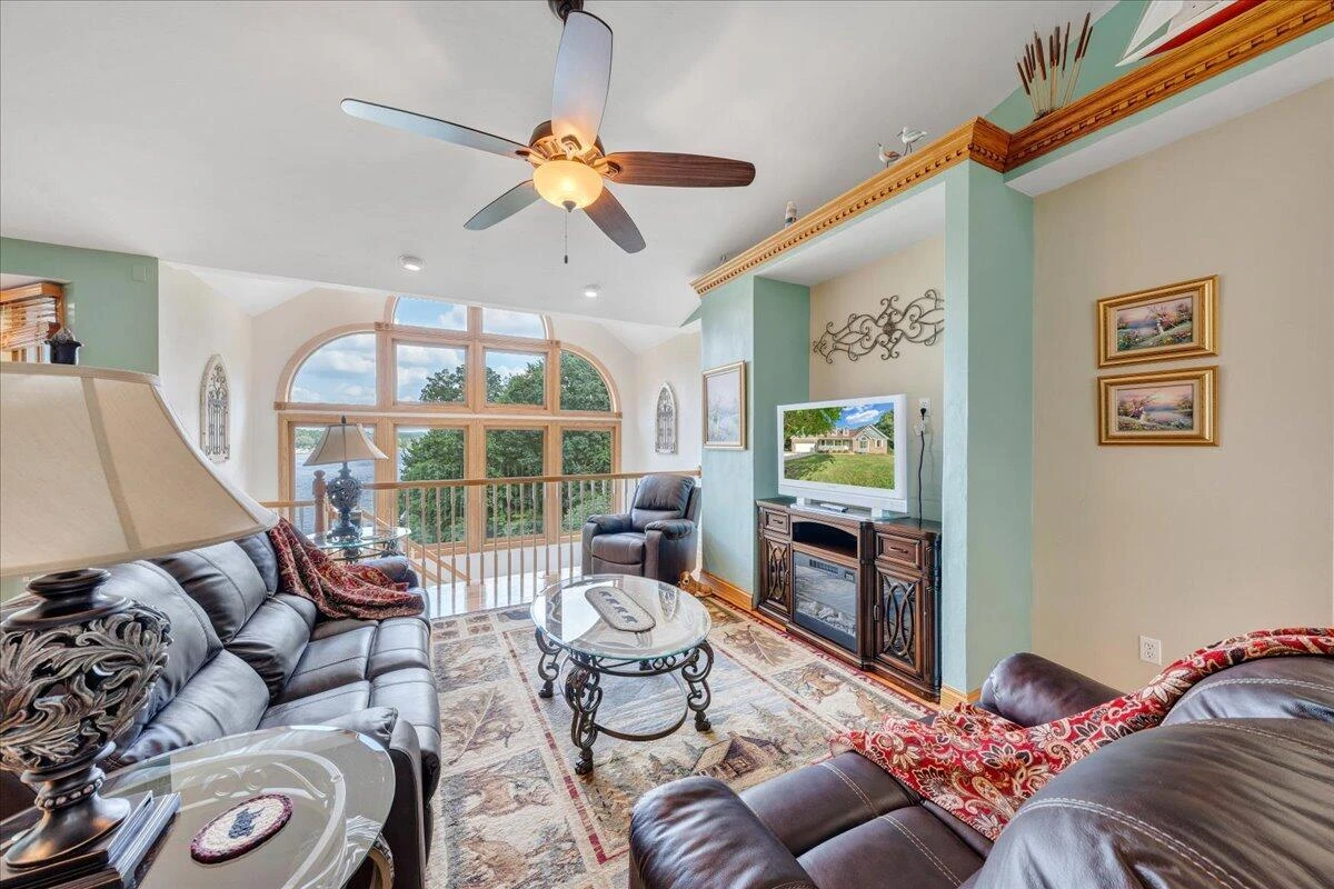 900 Lakemount DR - Photo 14
