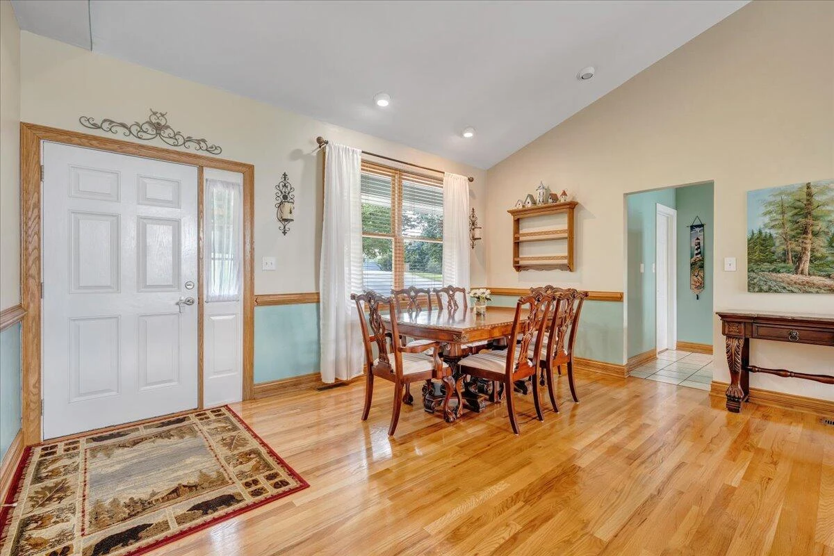 900 Lakemount DR - Photo 17
