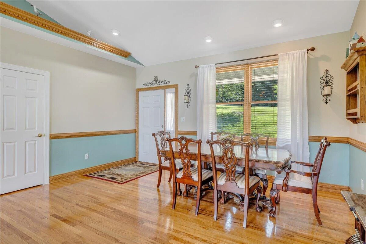 900 Lakemount DR - Photo 19