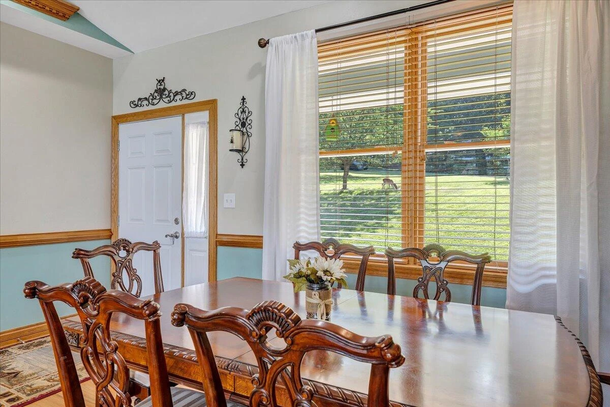 900 Lakemount DR - Photo 20