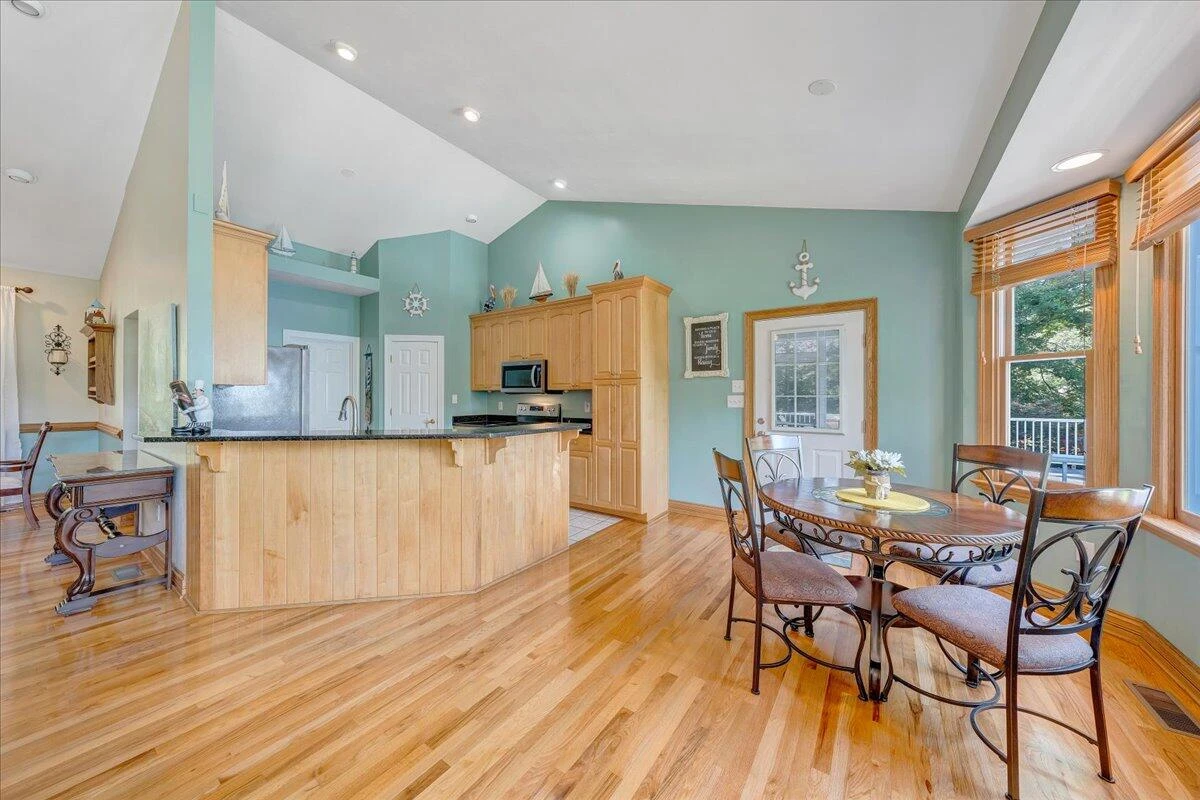 900 Lakemount DR - Photo 21