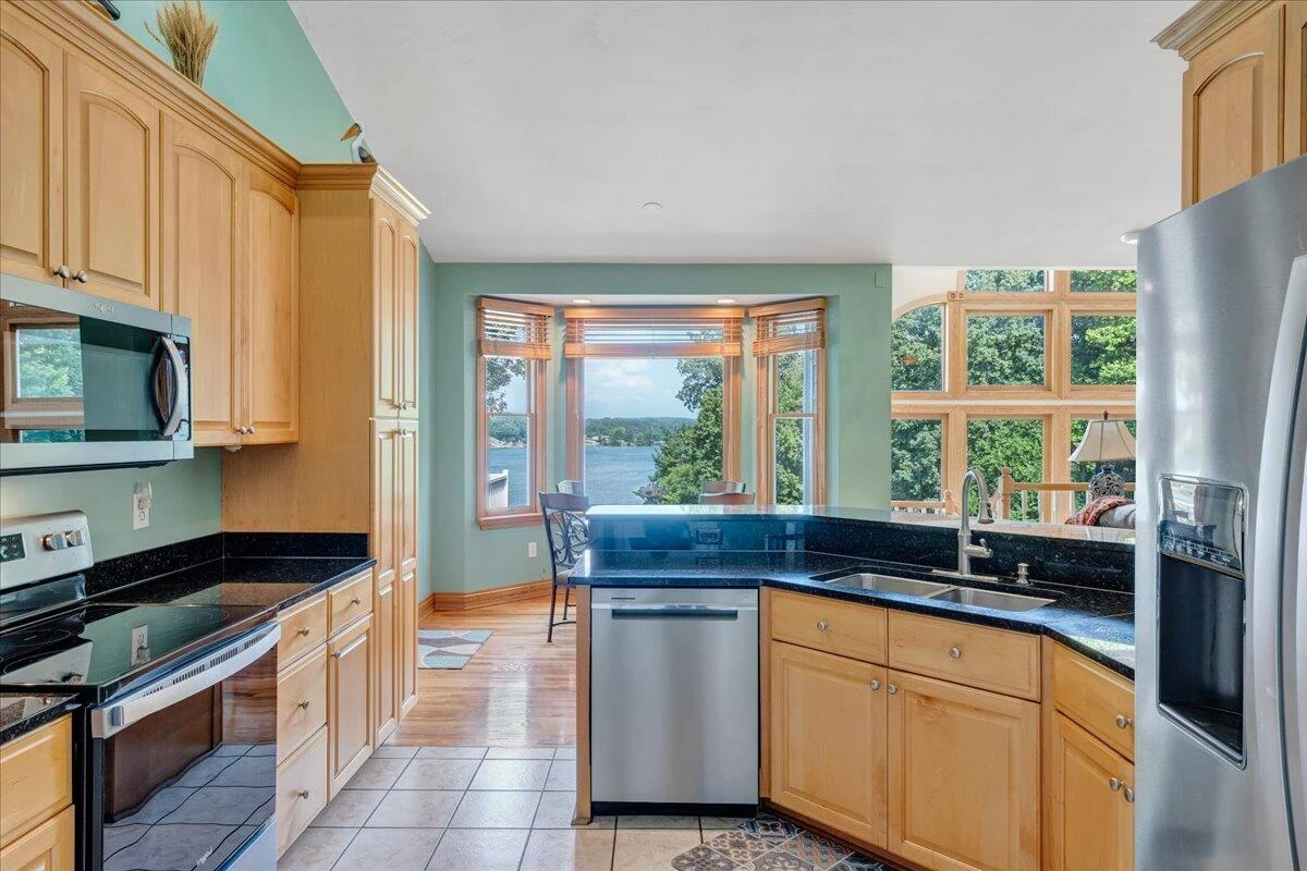 900 Lakemount DR - Photo 29