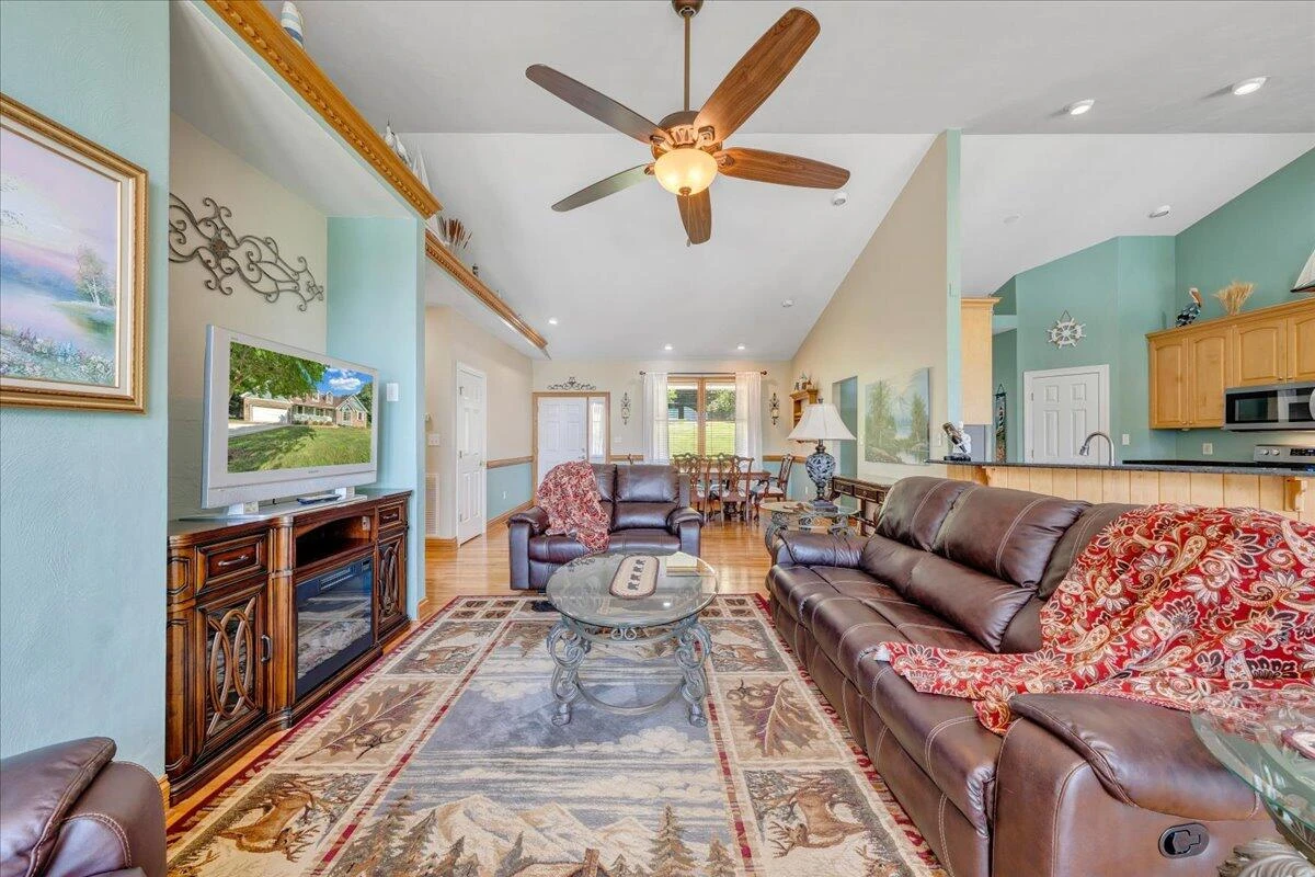 900 Lakemount DR - Photo 33