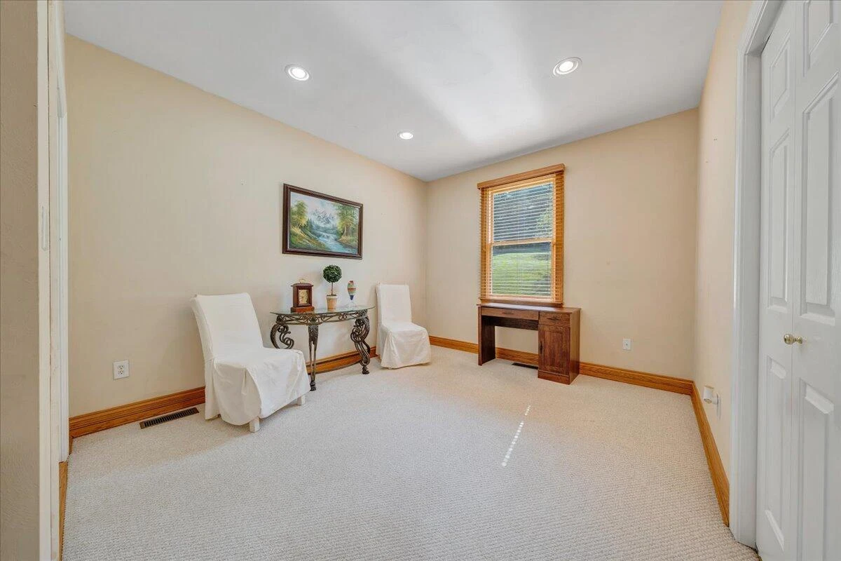 900 Lakemount DR - Photo 44