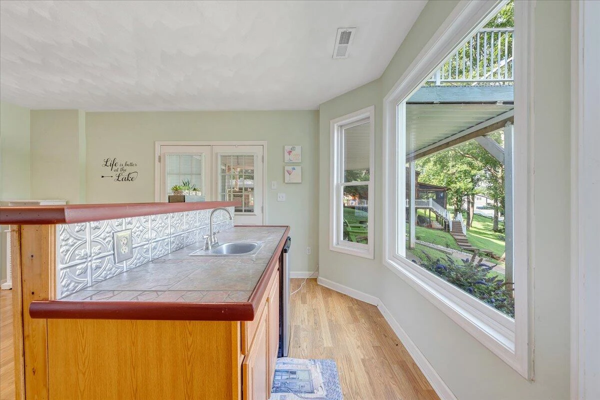 900 Lakemount DR - Photo 64