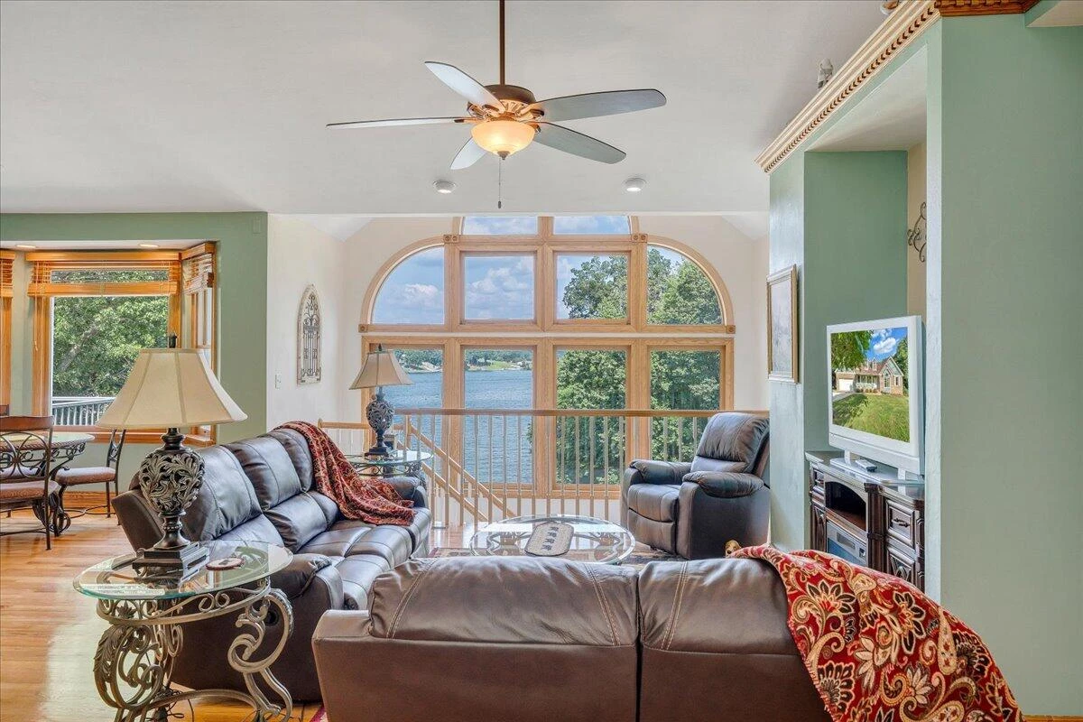 900 Lakemount DR - Photo 10